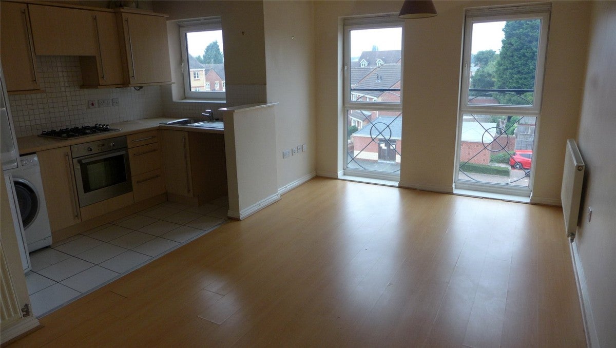 Flat Highfield Road in Coventry