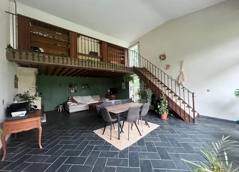 House Rue Ernest Lavisse in Assis-sur-Serre