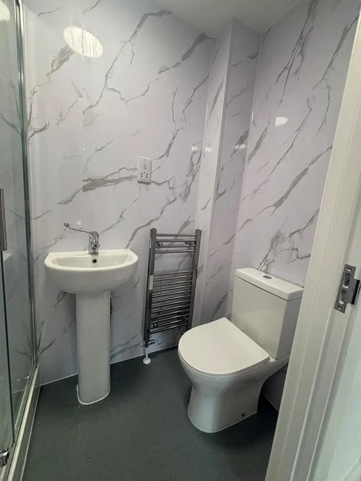 Room Thornton Road in Welwyn Hatfield
