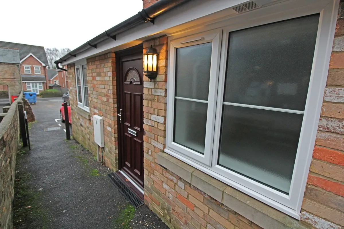 Flat Wessex Road in Poole