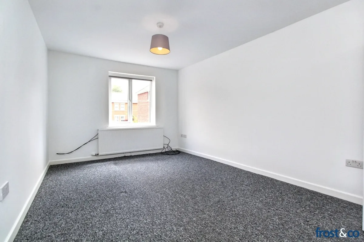 Flat Wessex Road in Poole