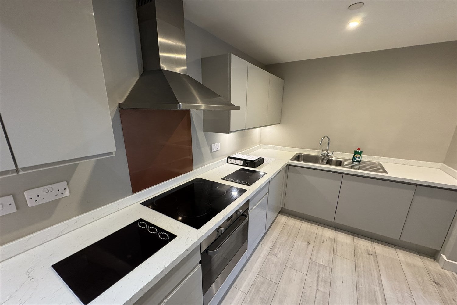 Flat Victoria Avenue in Southend-on-Sea