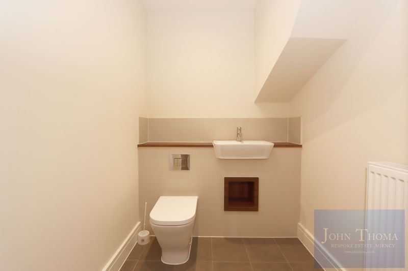 House Olive Grove in Greater London