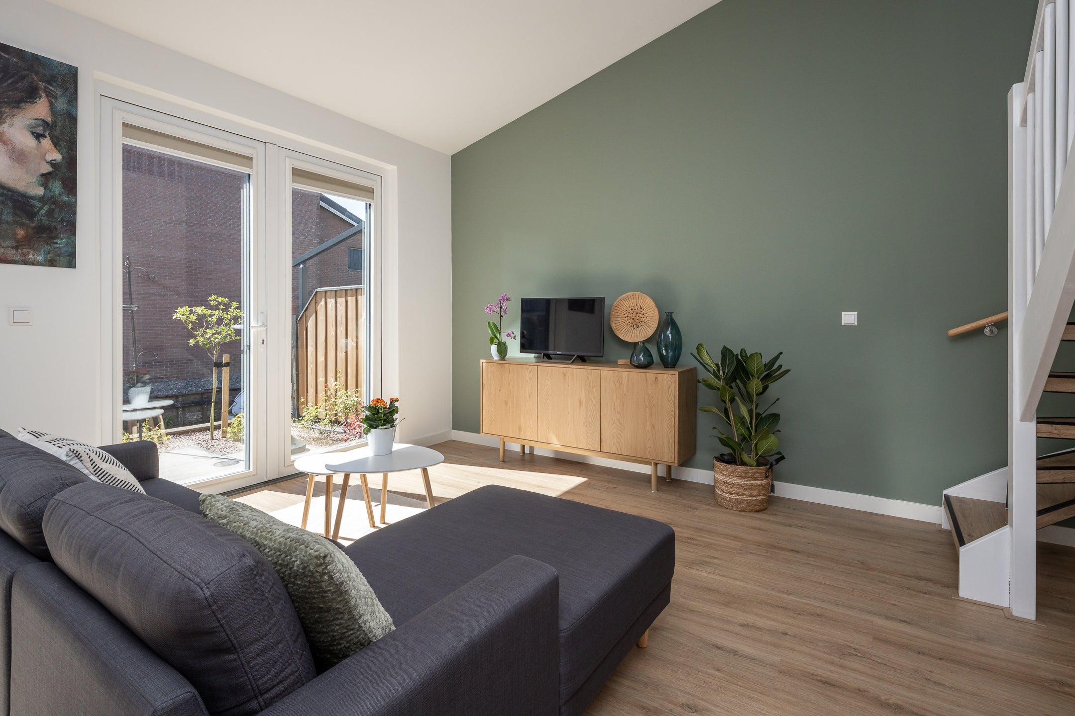 Tussenwoning te koop: Odulphushof 7, Lutjebroek