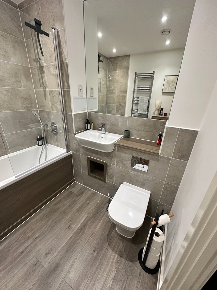 Room Ripple Waters in Gillingham