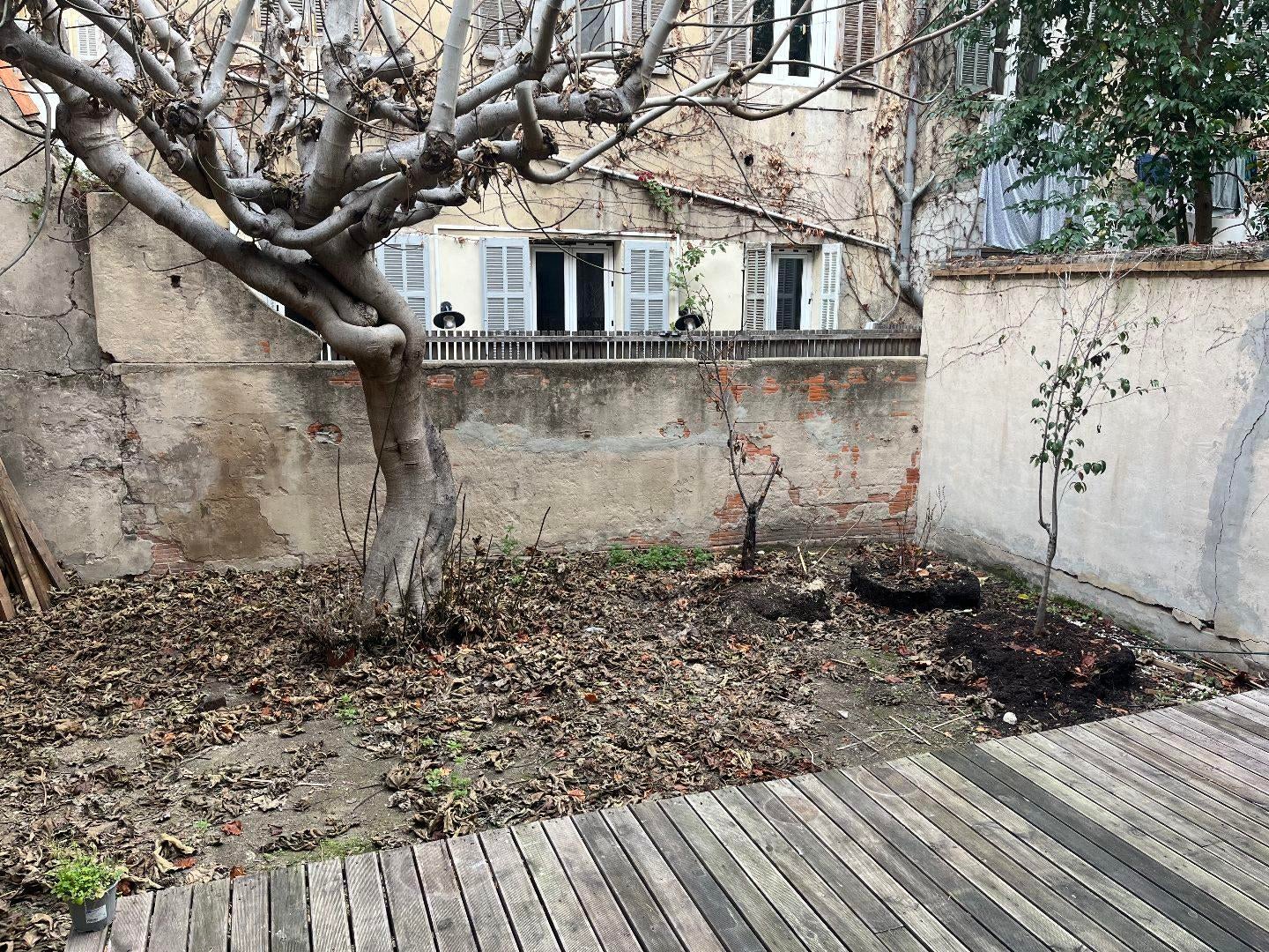 Appartement Rue Sylvabelle Robert de Vernejoul à Marseille