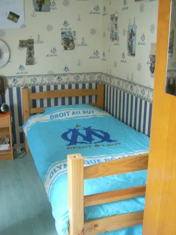 Room Route des Durandières in Louplande