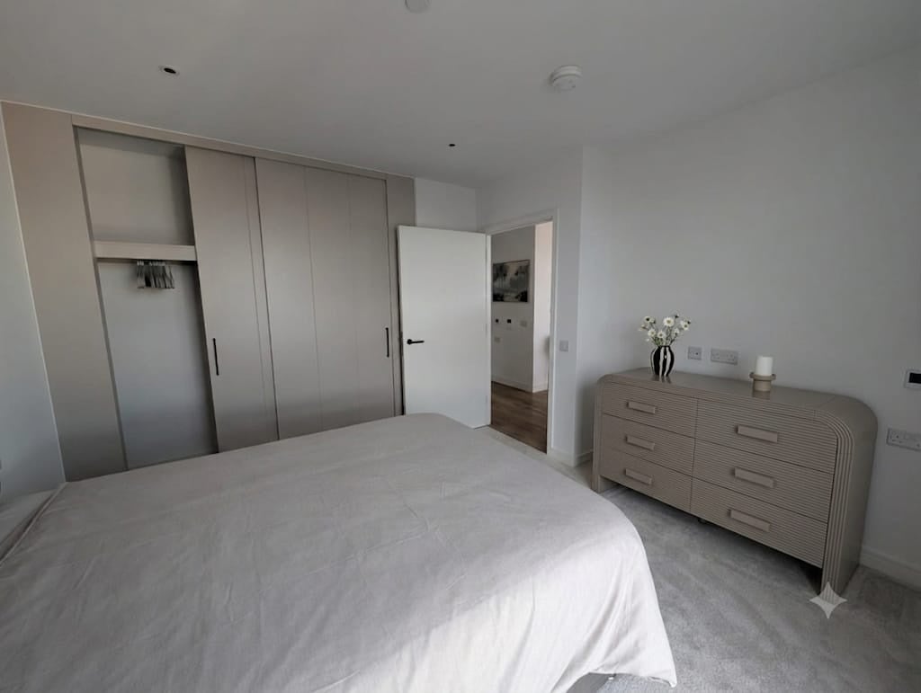 Flat Seva Drive in Greater London