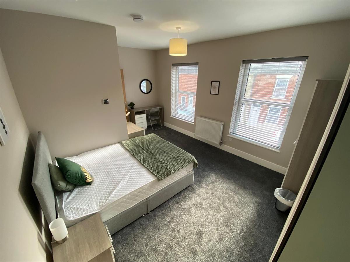 Room Trinity Street in Boston