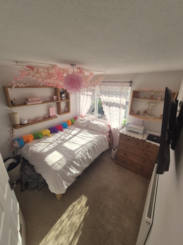 Room Winston Avenue in Poole