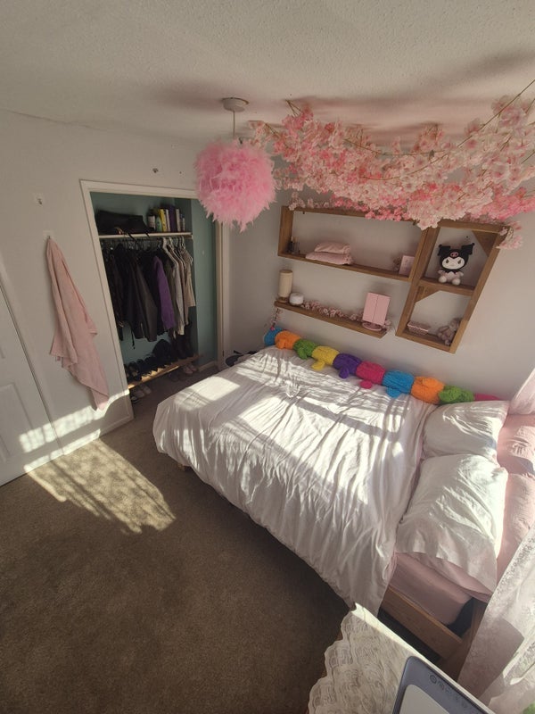 Room Winston Avenue in Poole