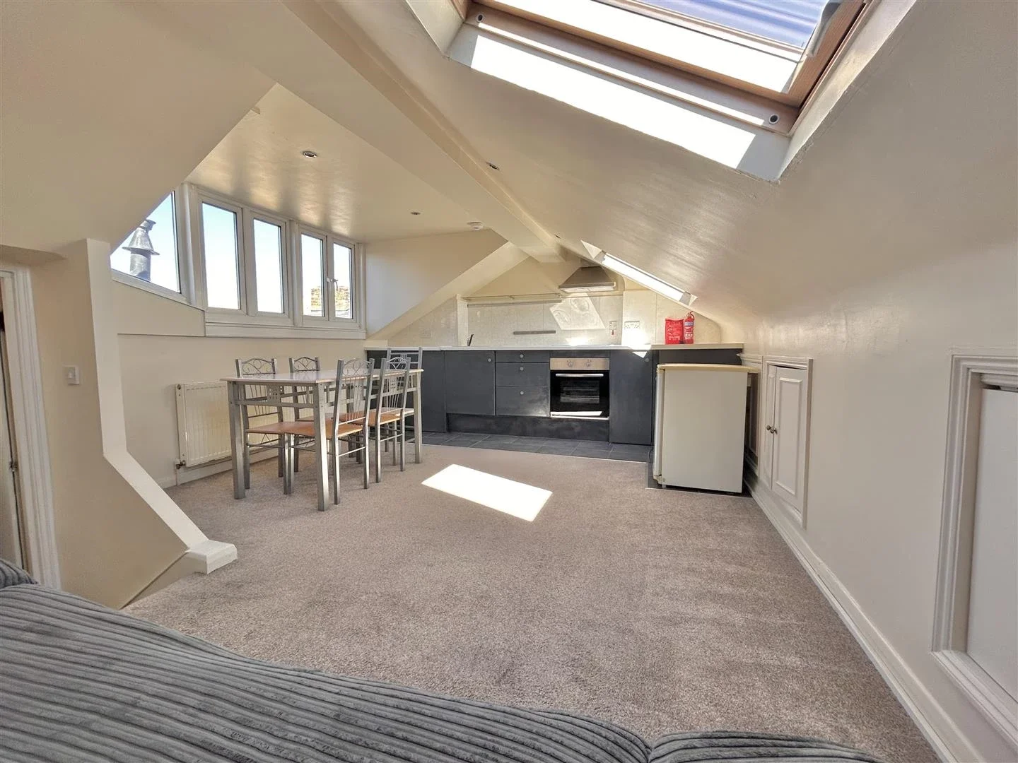 Flat Lordship Lane in Greater London