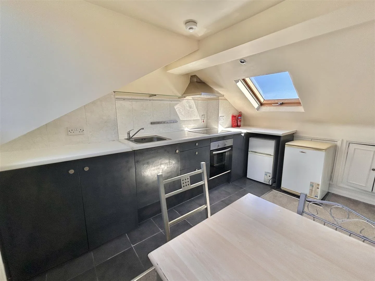 Flat Lordship Lane in Greater London