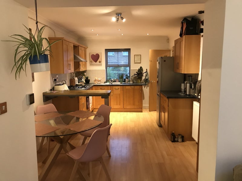 Room Canalbank View in Leeds