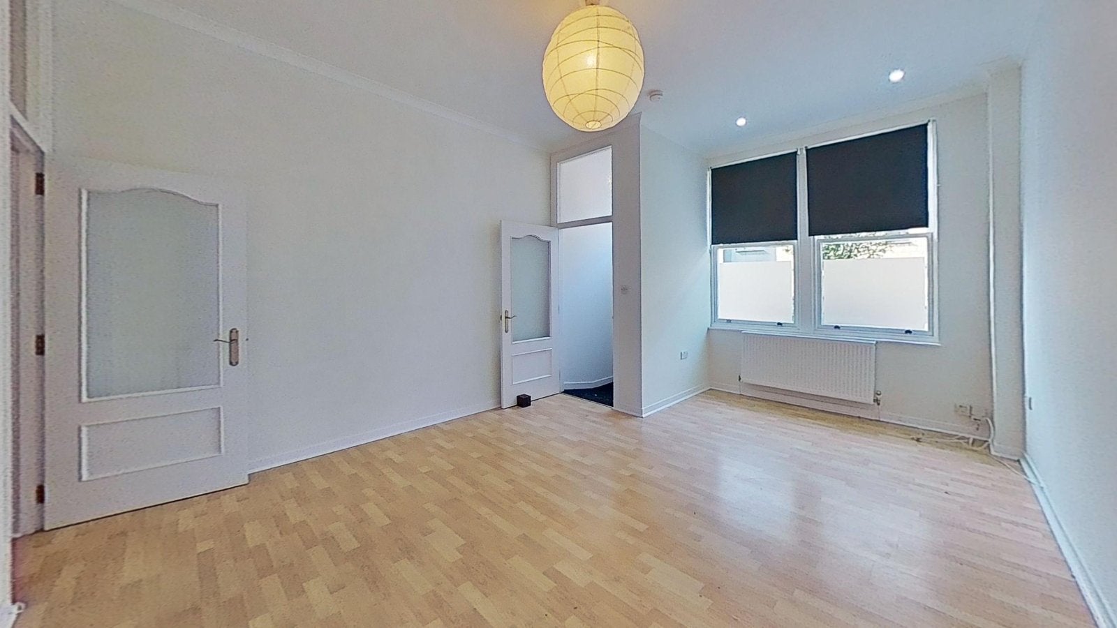 Flat Newhaven Road in City of Edinburgh