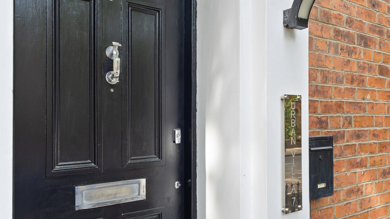 Flat Wentworth Terrace in Wakefield