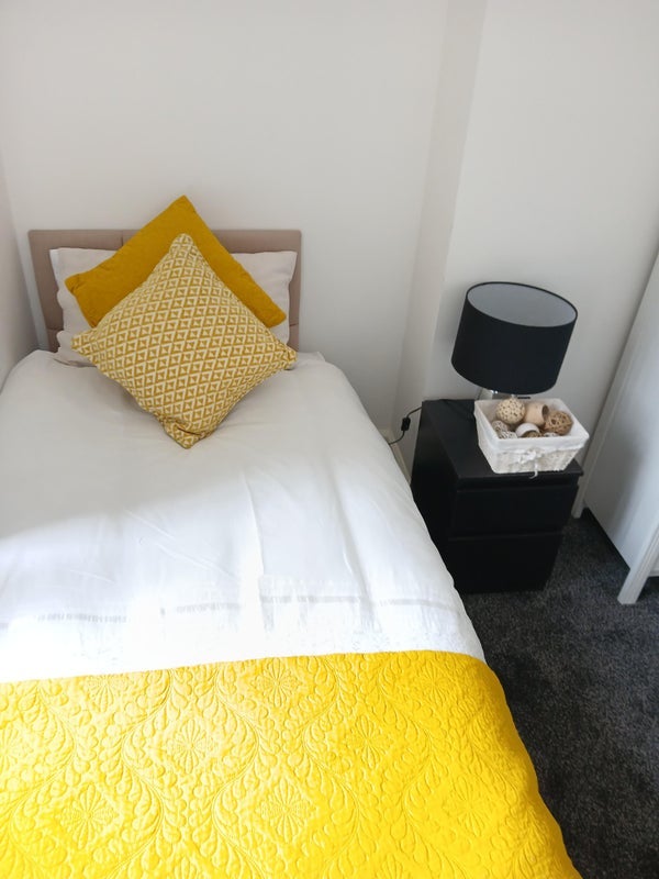 Room Kimberley Road in Leicester