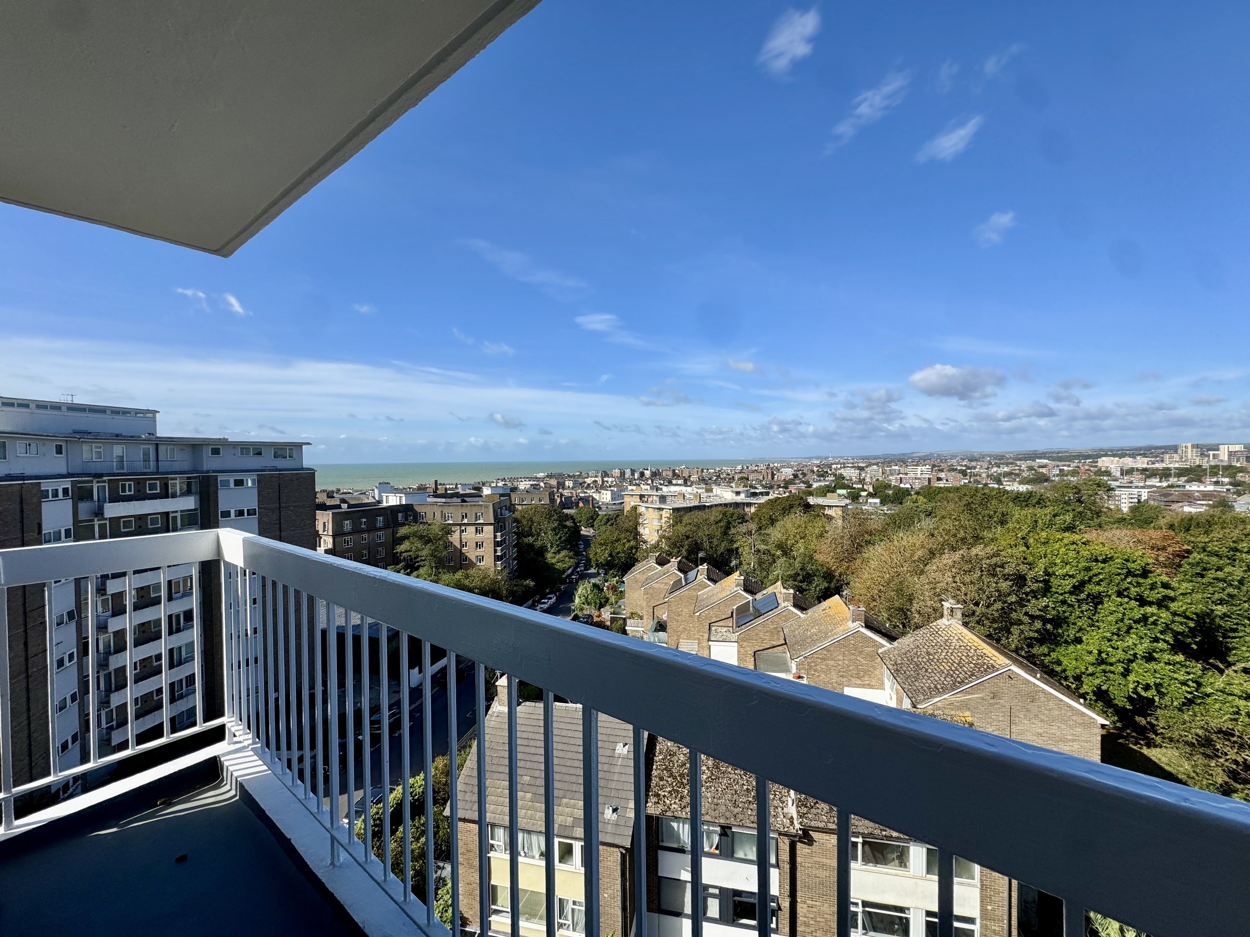 Flat Furzedene Road in Hove