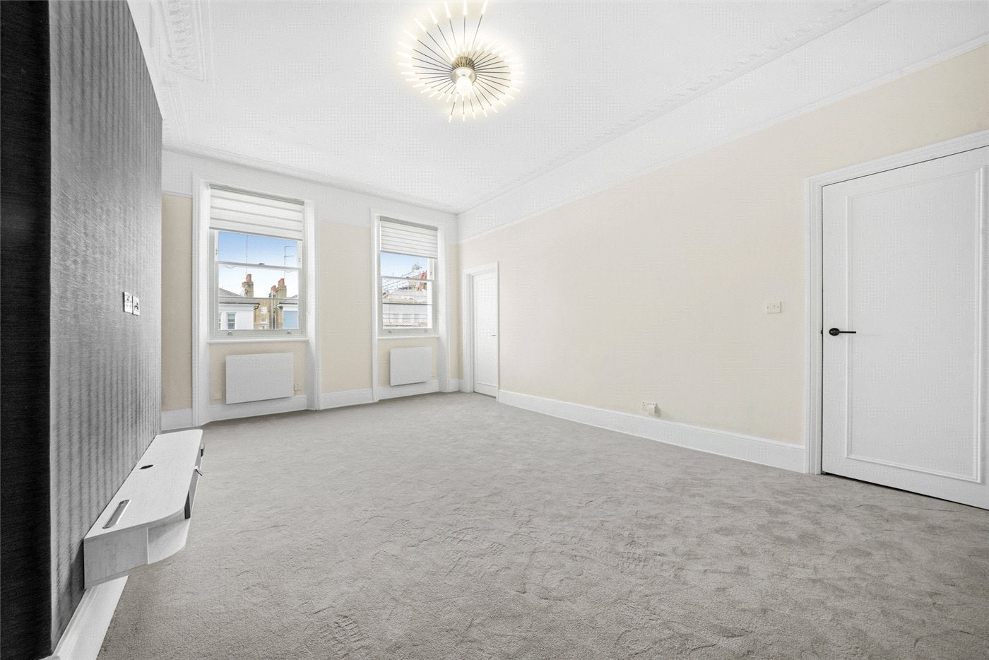 Flat Elgin Crescent in Greater London