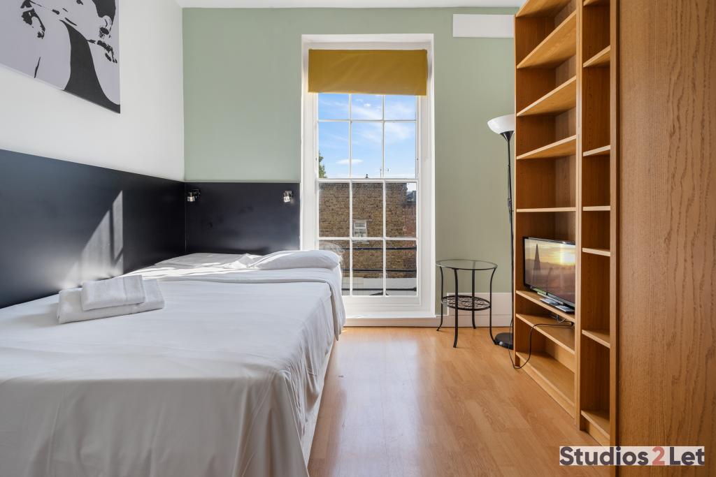 Room North Gower Street in Greater London