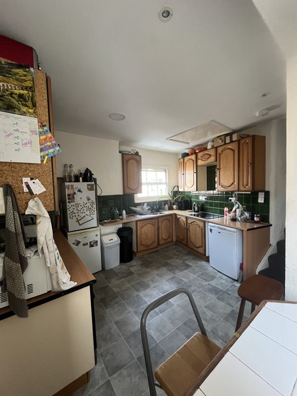 Room Royston Street in Greater London