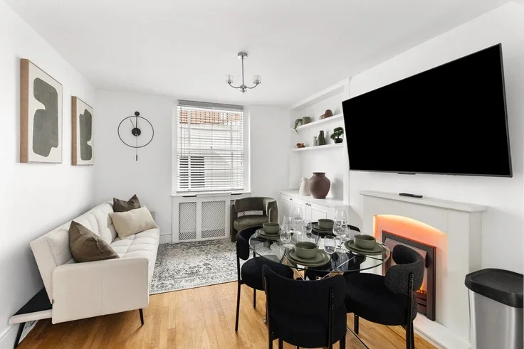 Flat Aylesford Street in City of Westminster