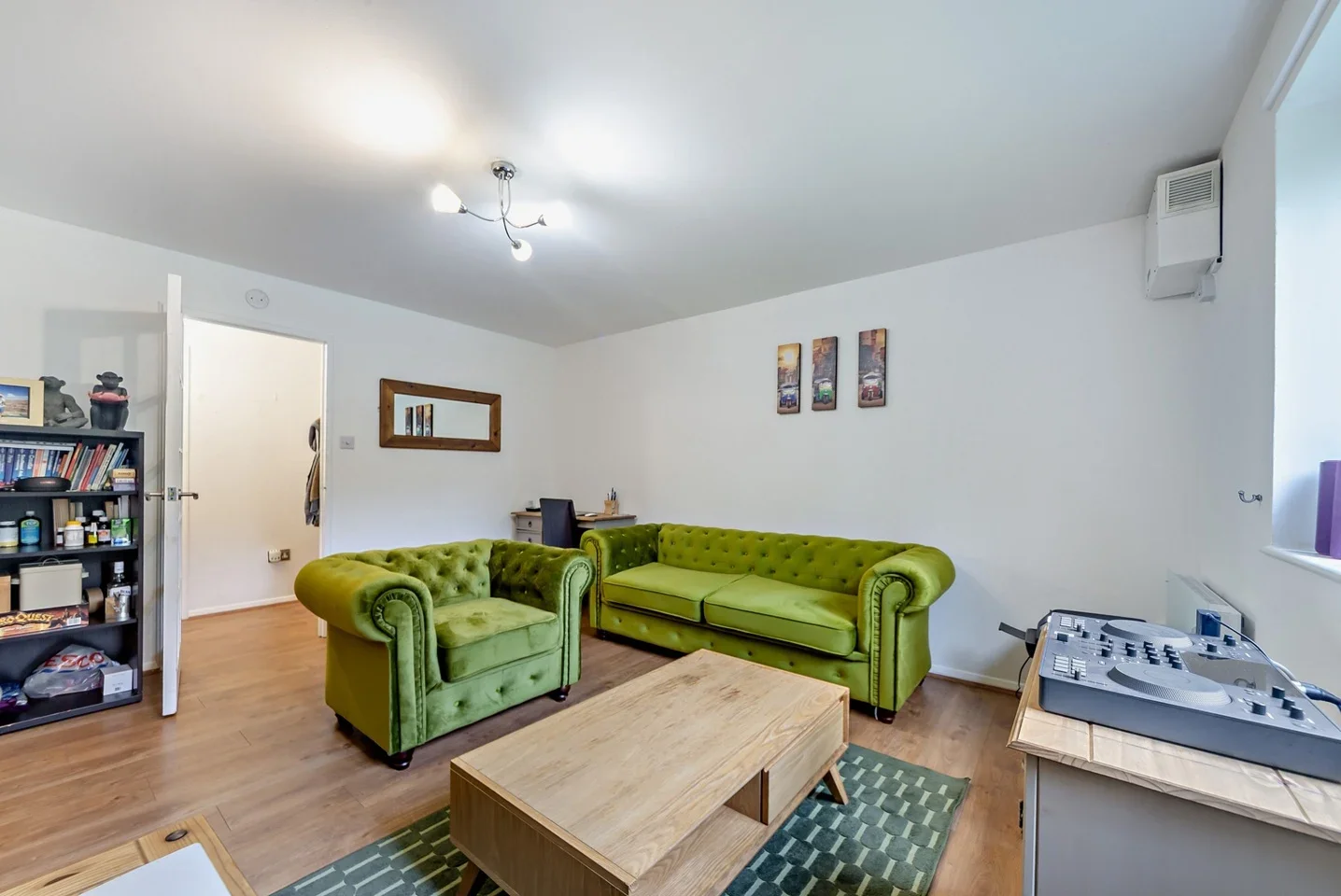 Flat Jack Clow Road in Greater London