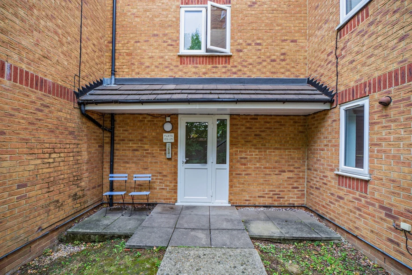 Flat Jack Clow Road in Greater London