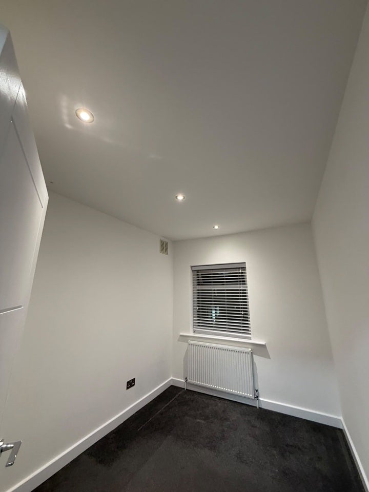 Room Oldborough Road in Greater London