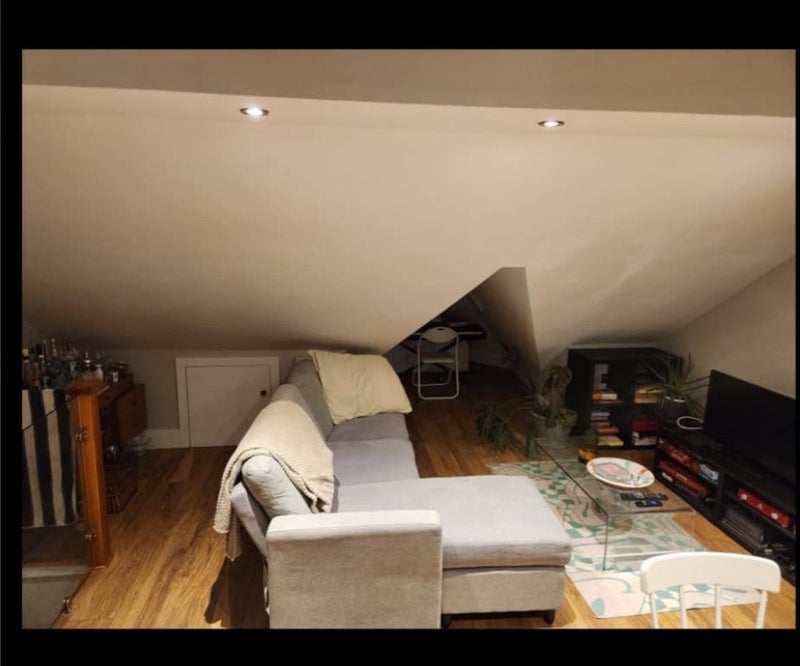 Room Carlingford Road in Greater London