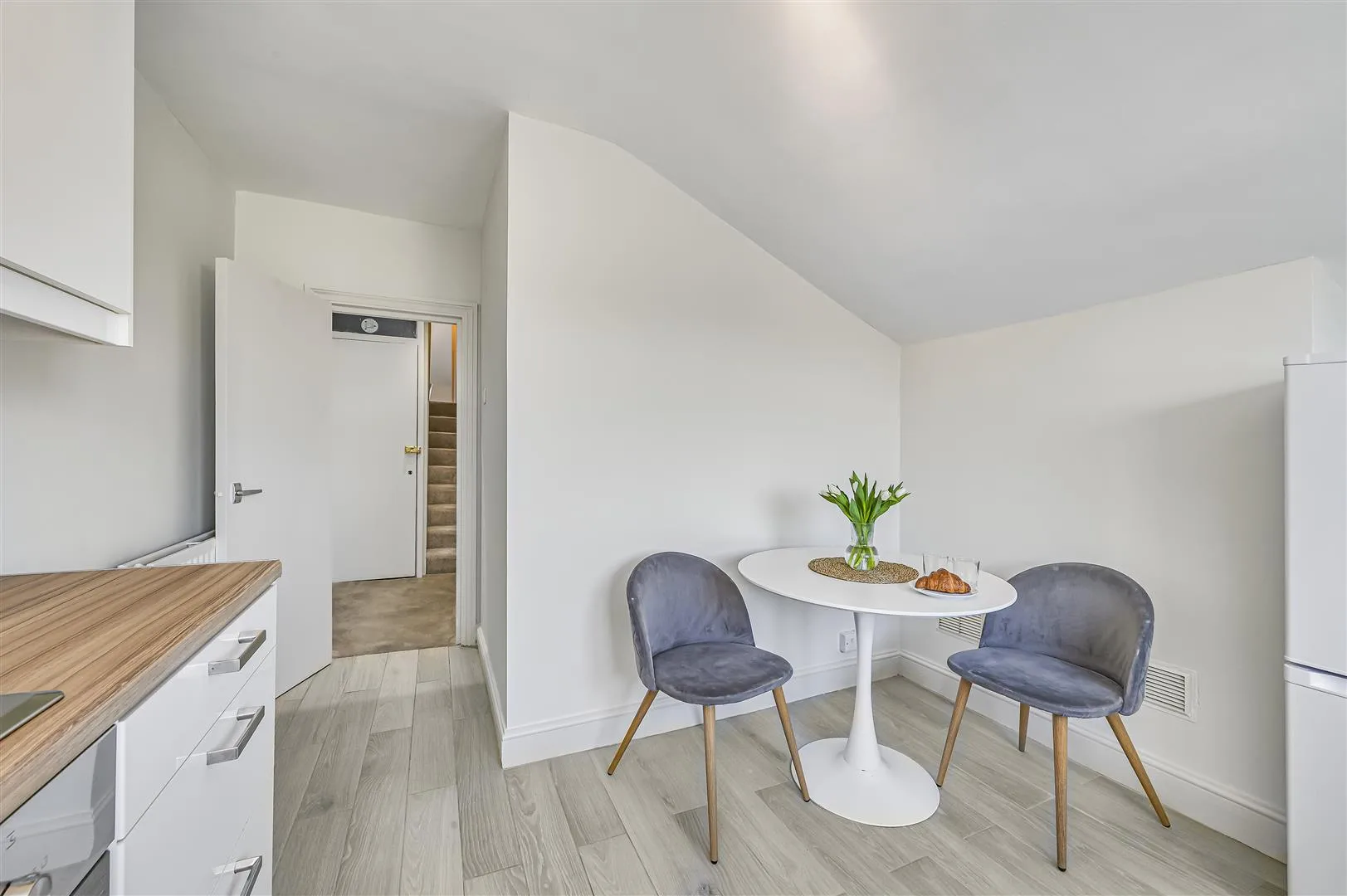 Flat Lower Richmond Road in Greater London