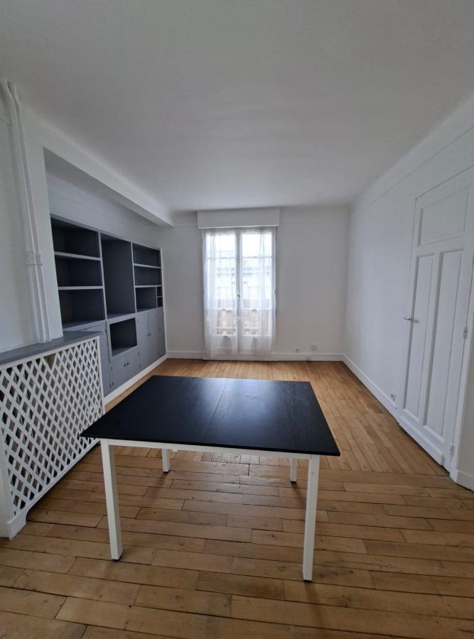 Flat Rue Jacques Mawas in Paris