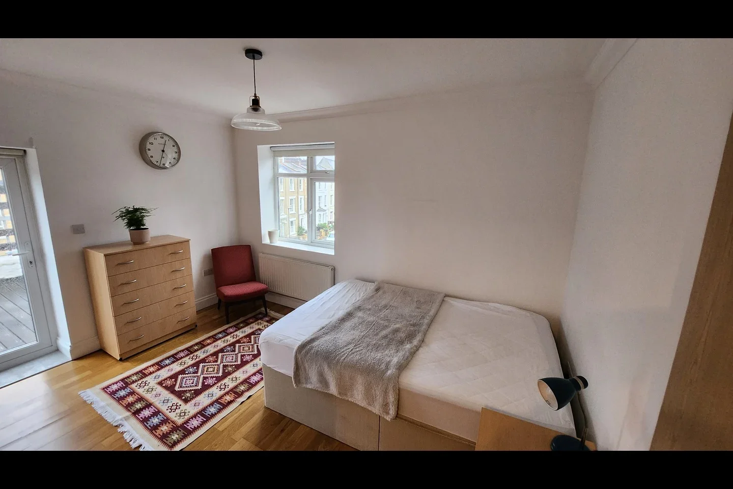Flat Hornsey Road in Greater London