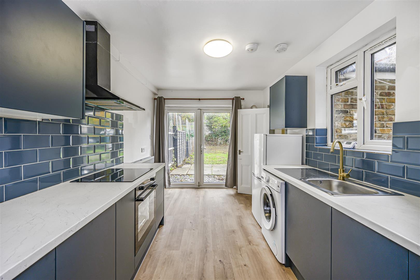 Flat Blackhorse Lane in Greater London