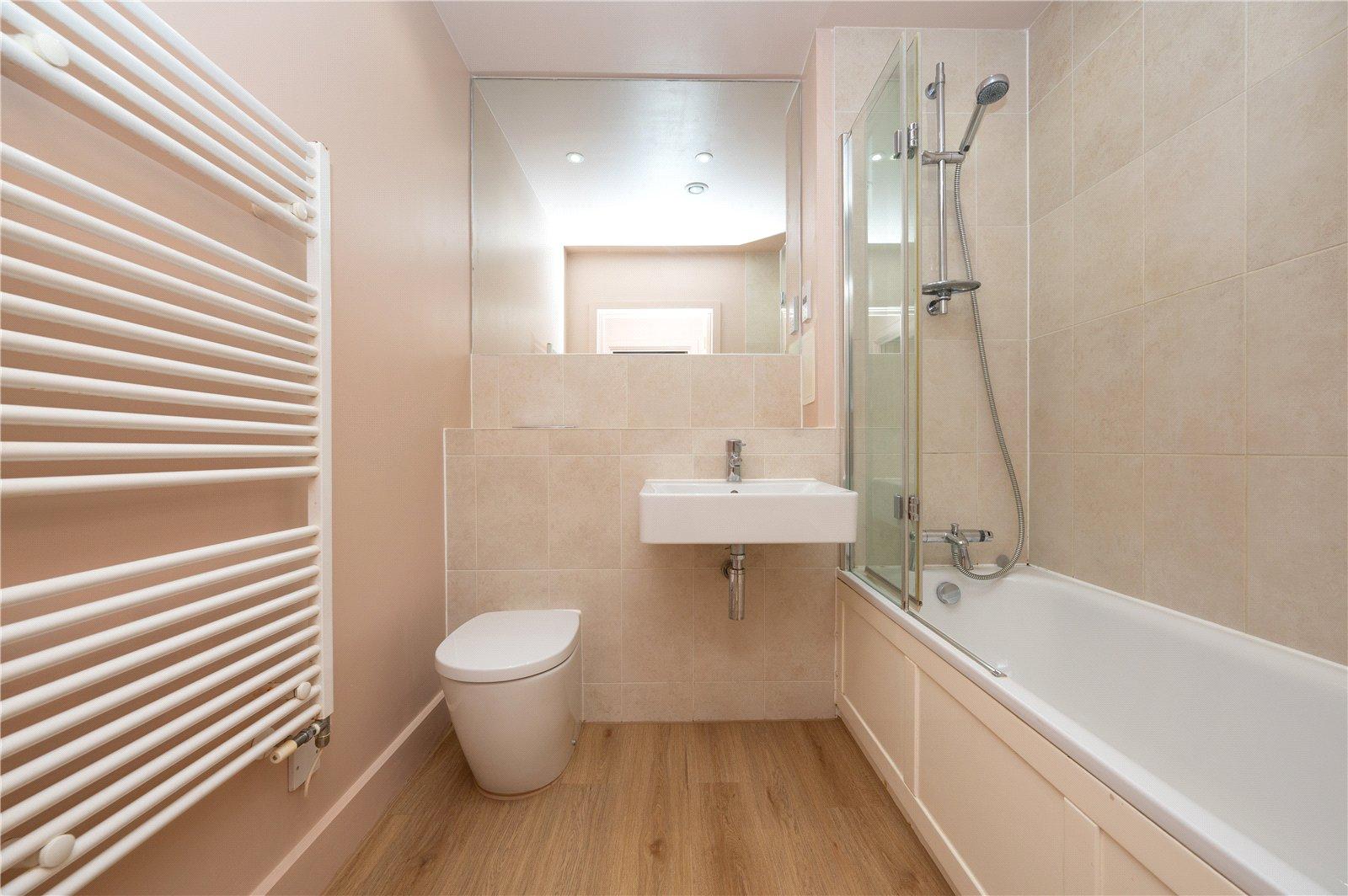 Flat Charrington Place in St Albans