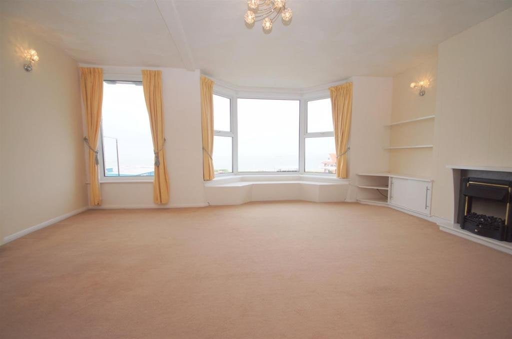 Flat Cornwall Gardens in Thanet