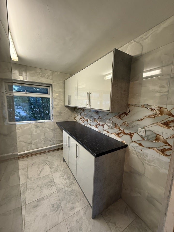 Flat Walsgrave Drive in Metropolitan Borough of Solihull