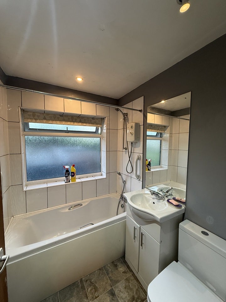Flat Walsgrave Drive in Metropolitan Borough of Solihull