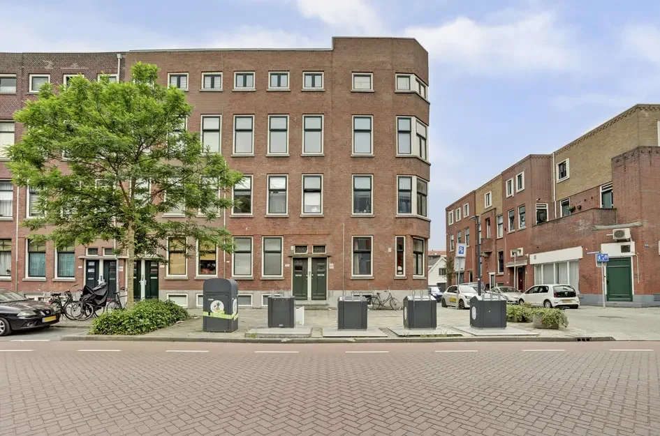 Appartement Professor Kamerlingh Onneslaan 2 in Schiedam