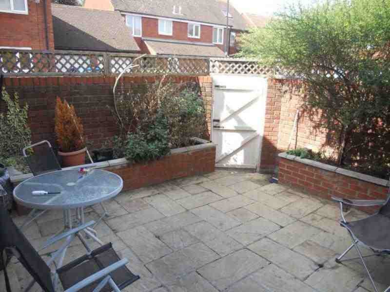 Room Porter Road in Greater London