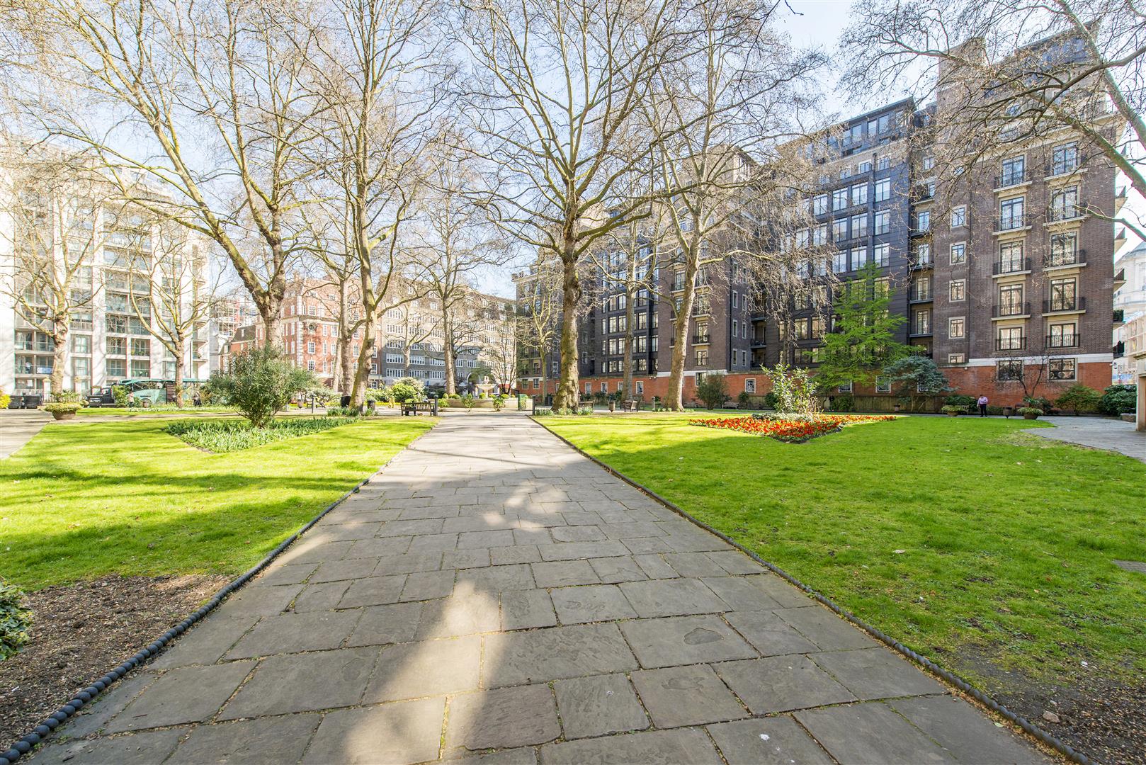 Flat Page Street in City of Westminster