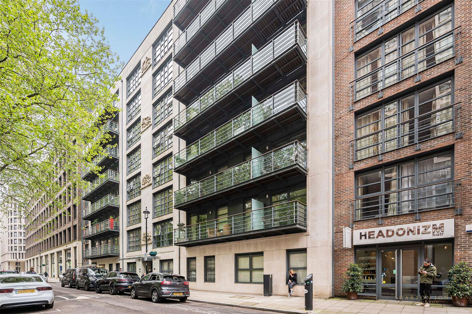 Flat Page Street in City of Westminster