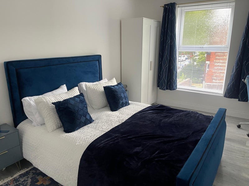 Room Goulden Road in Manchester