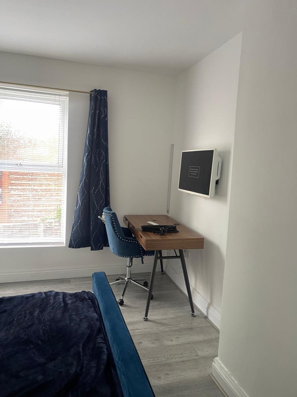 Room Goulden Road in Manchester