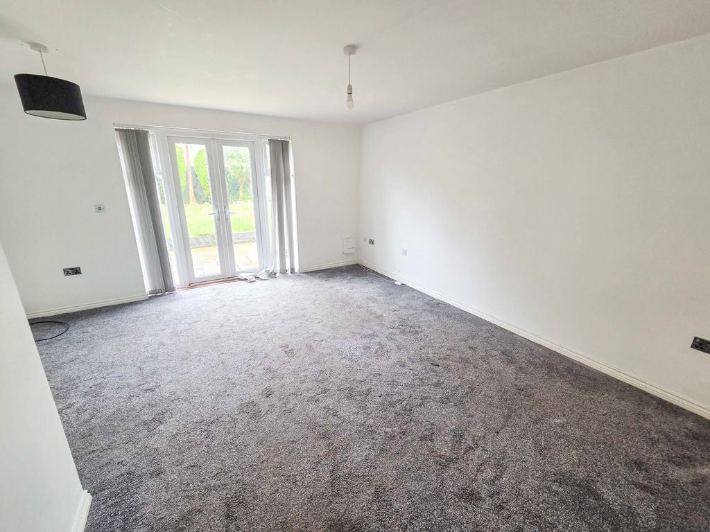 House Waun Draw in Caerphilly