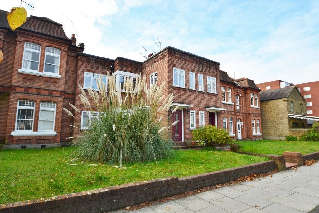 House St Leonard's Road in Greater London