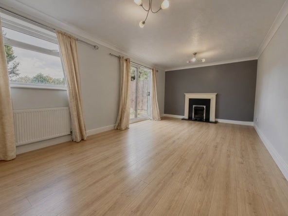 House Welcombe Avenue in Swindon