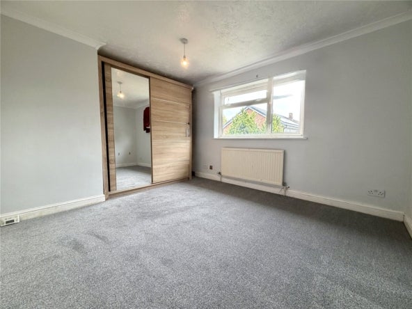 House Welcombe Avenue in Swindon