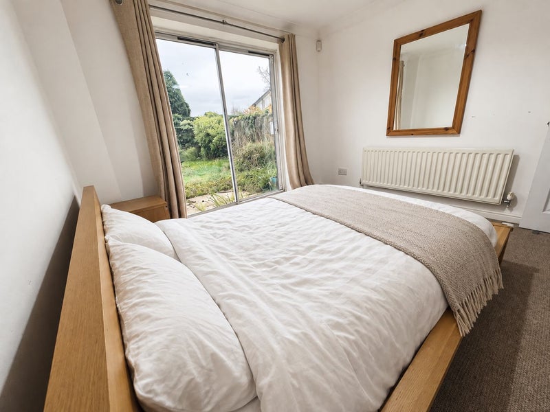 Flat Blunden Drive in Slough