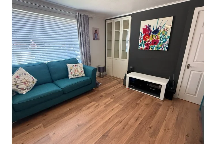 Flat Blackie Road in City of Edinburgh